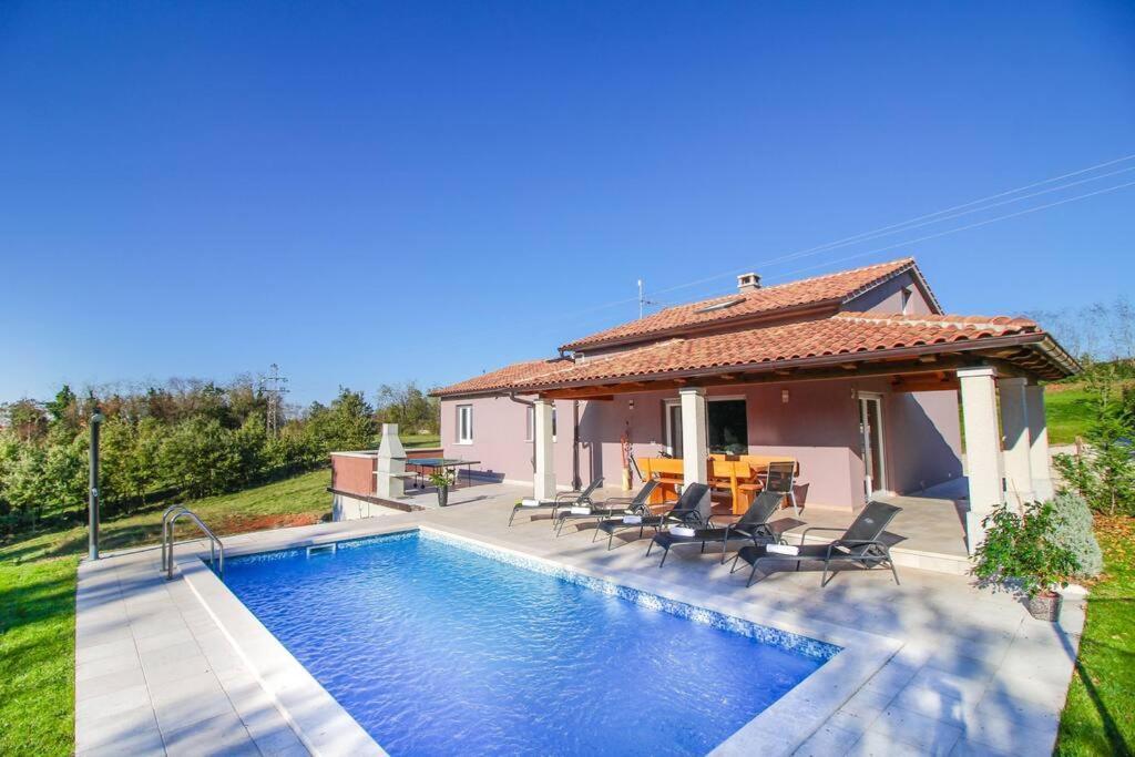 Villa Modern House With Private Pool à Žminj Extérieur photo
